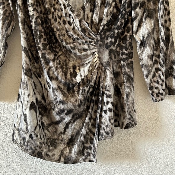 Cache Women’s Faux Wrap Top Small Cheetah Print Pullover Party Dressy Date - Picture 2 of 12